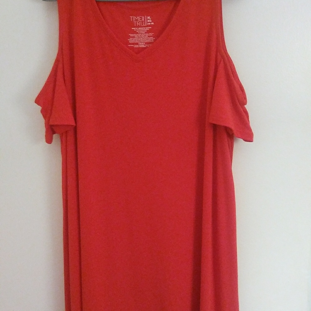 Off sleeve dress